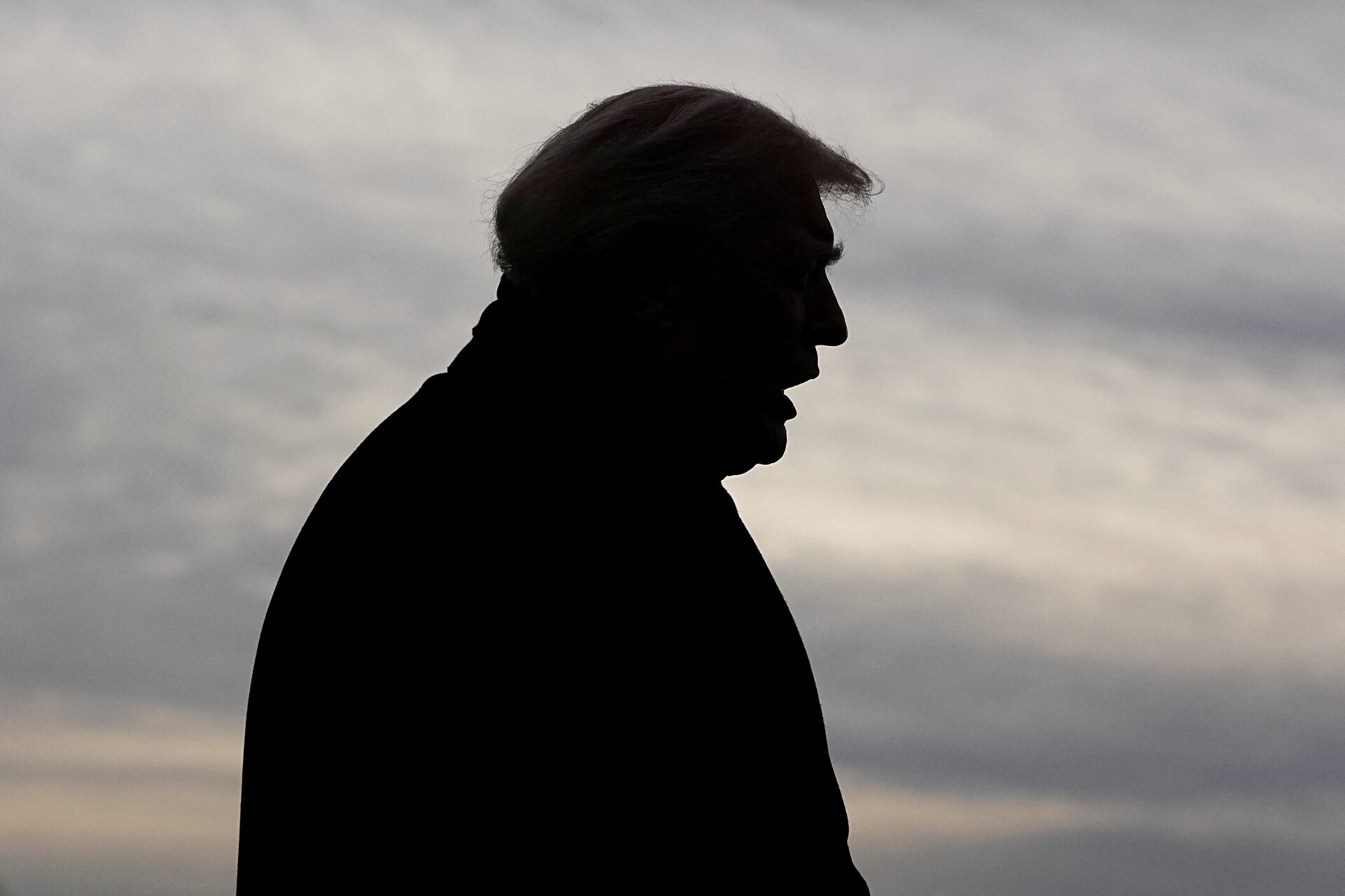 تراجع شعبية الرئيس “دونالد ترامب”: رؤية تحليلية